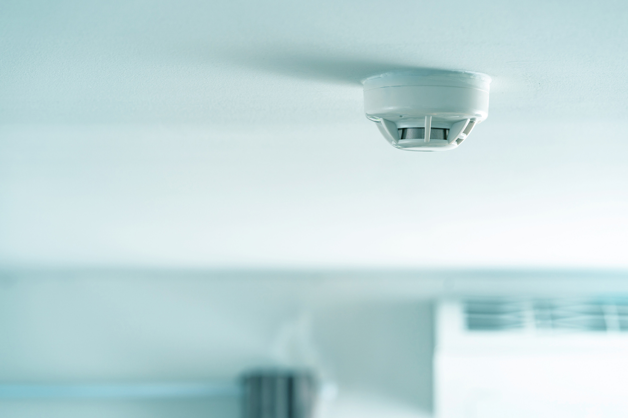 Heat alarm and fire detector
