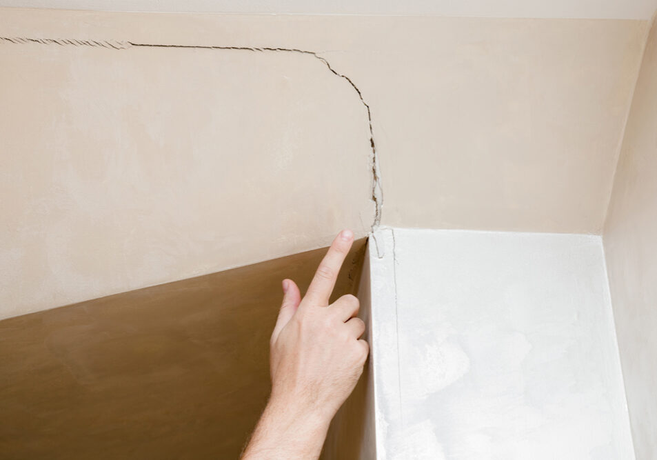Walls_plaster_Cracks